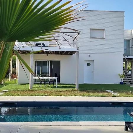 Le Pilotis 酒店 居让梅斯特拉